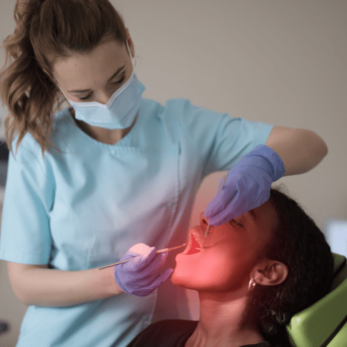 Red Light Therapy for Teeth: A Solution for Common Dental Problems - Lumaflex